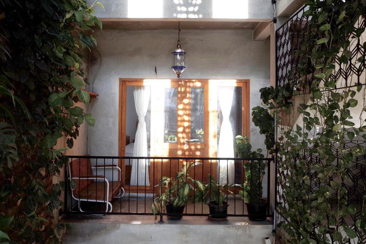 Pawon Cokelat Guesthouse Yogyakarta Esterno foto