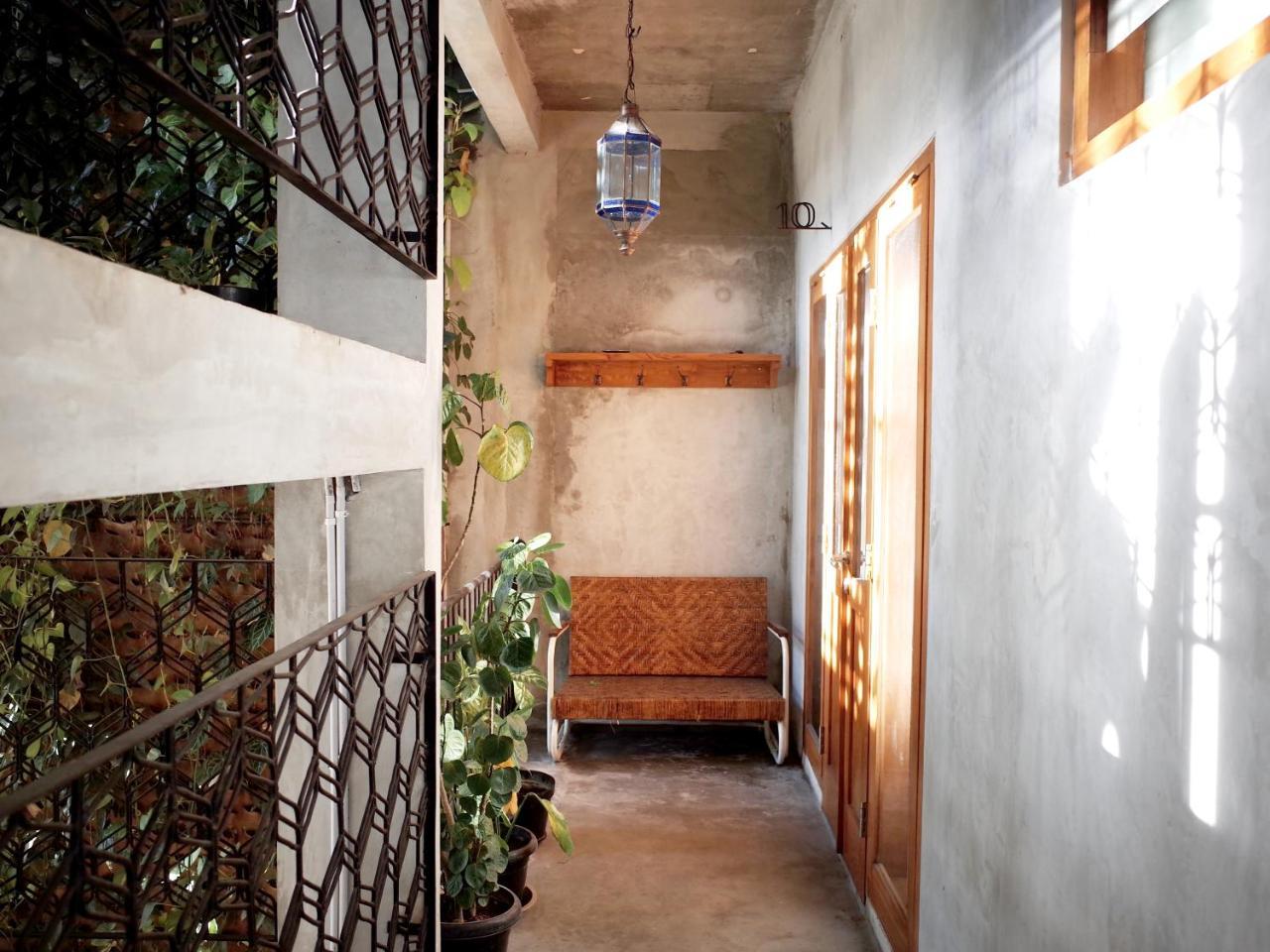 Pawon Cokelat Guesthouse Yogyakarta Esterno foto