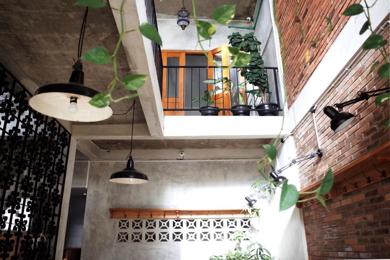 Pawon Cokelat Guesthouse Yogyakarta Esterno foto